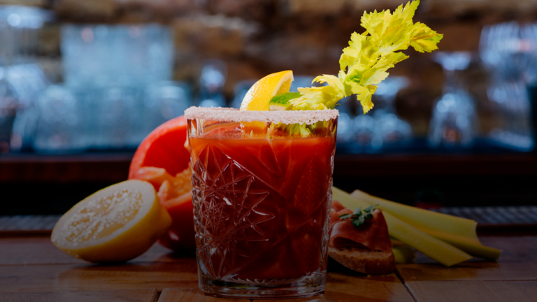 Cómo hacer un Bloody Mary con vodka perfecto