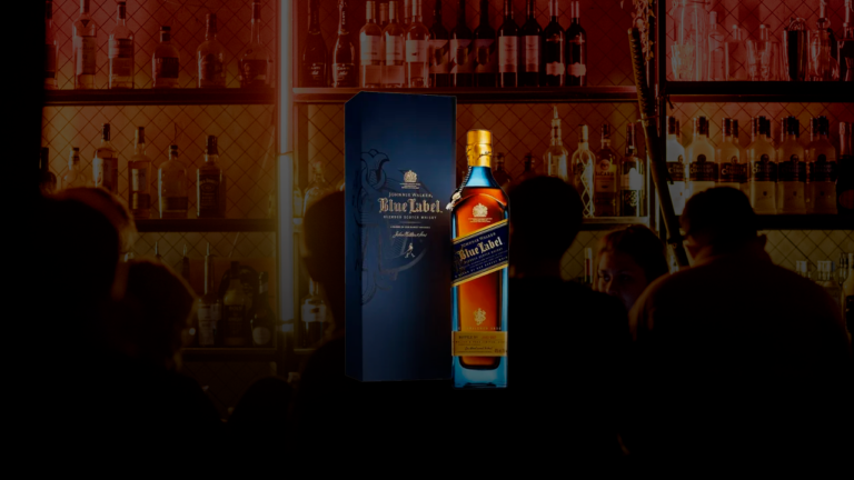 johnnie-walker-blue-label-por-que-es-el-whisky-preferido-para-los-amantes-del-lujo